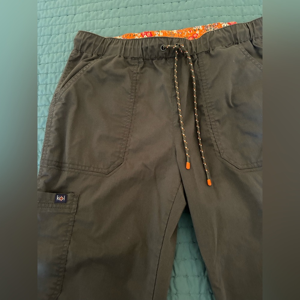 Koi women’s stretch Giana scrub joggers